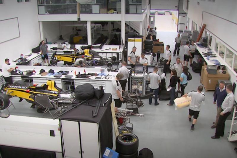 Between 2 Grand Prix – Formula 1 Documentary